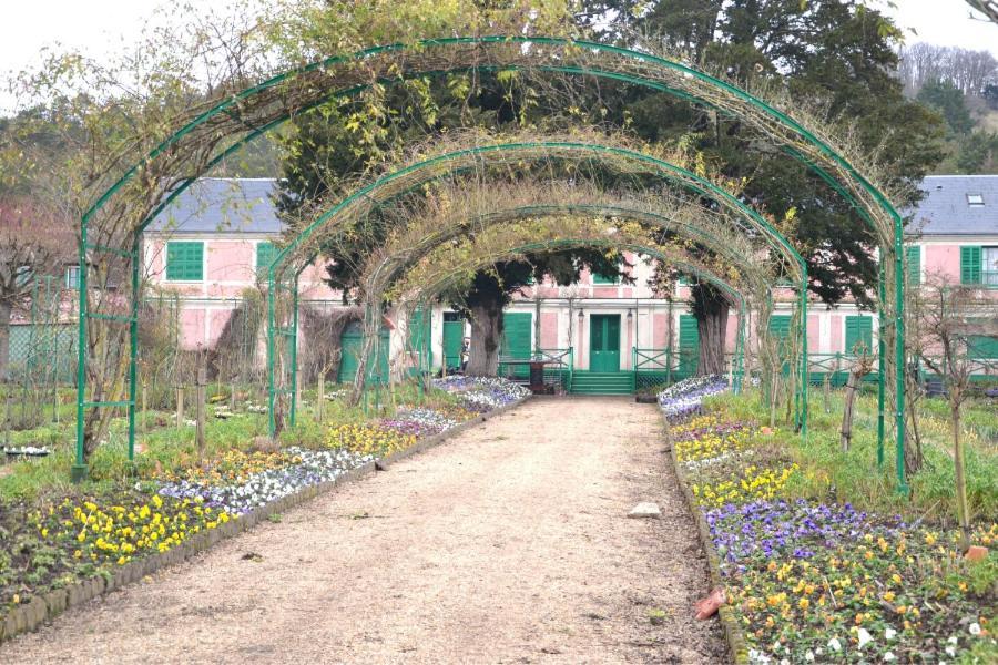 Arnouville-les-Mantes Charme Thoiry-Versailles-Giverny מראה חיצוני תמונה